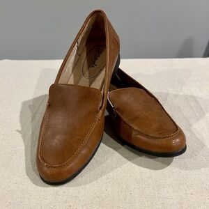 Life Stride Tan Loafer size 9 wide